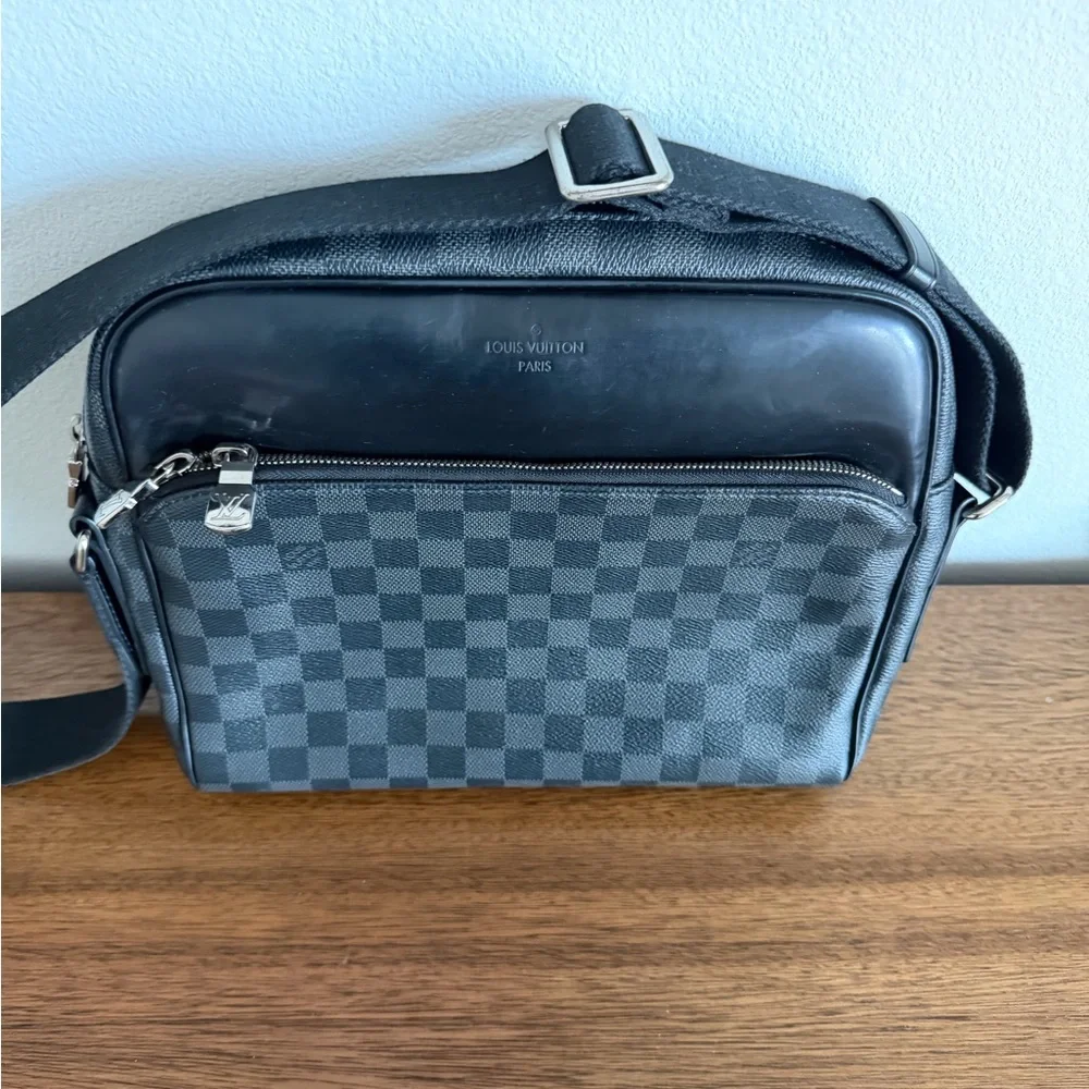 Louis Vuitton Damier Graphite Dayton Reporter PM